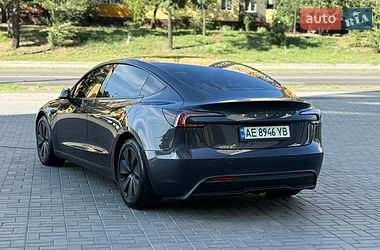 Седан Tesla Model 3 2024 в Днепре
