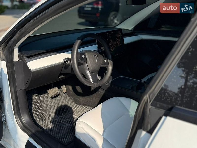 Седан Tesla Model 3 2021 в Одессе