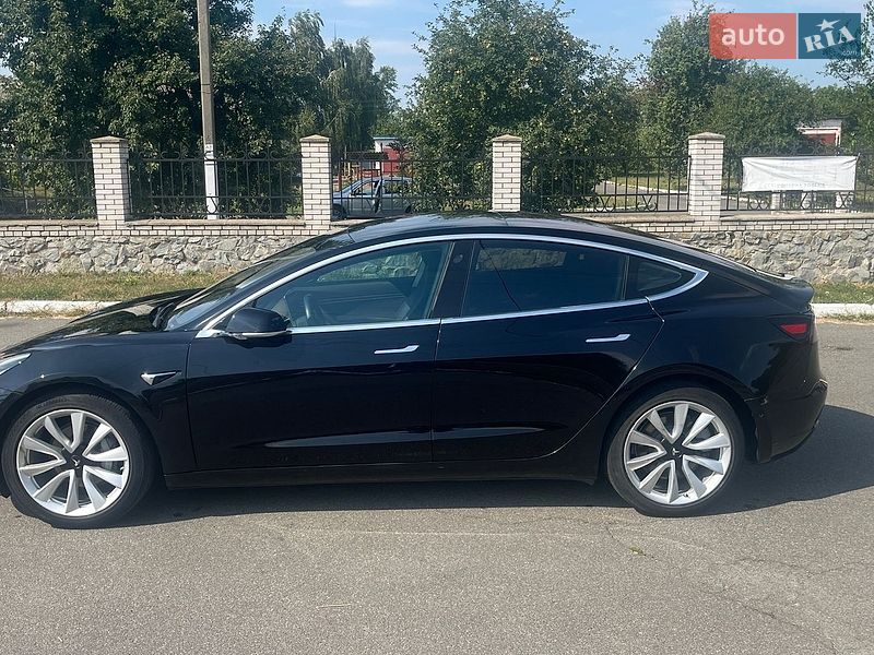 Седан Tesla Model 3 2018 в Барышевке