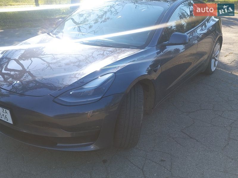 Седан Tesla Model 3 2022 в Кривому Розі