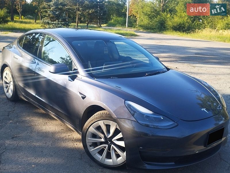 Седан Tesla Model 3 2022 в Кривому Розі