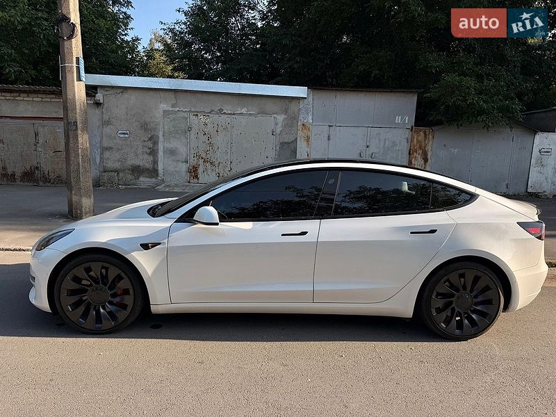 Седан Tesla Model 3 2021 в Одессе