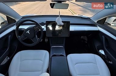 Седан Tesla Model 3 2021 в Одессе