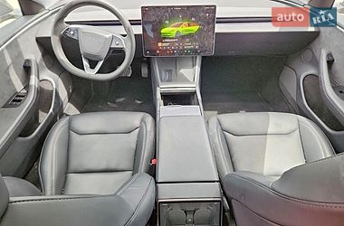 Седан Tesla Model 3 2025 в Києві