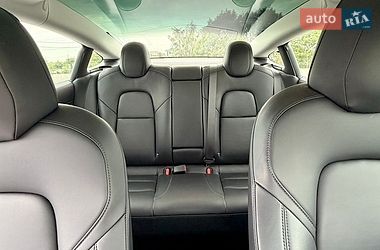 Седан Tesla Model 3 2018 в Тернополе