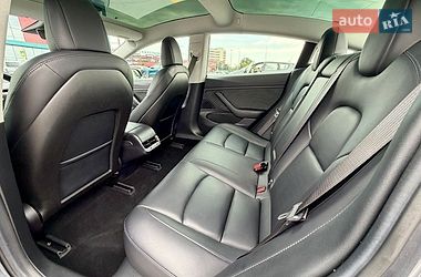 Седан Tesla Model 3 2018 в Тернополе