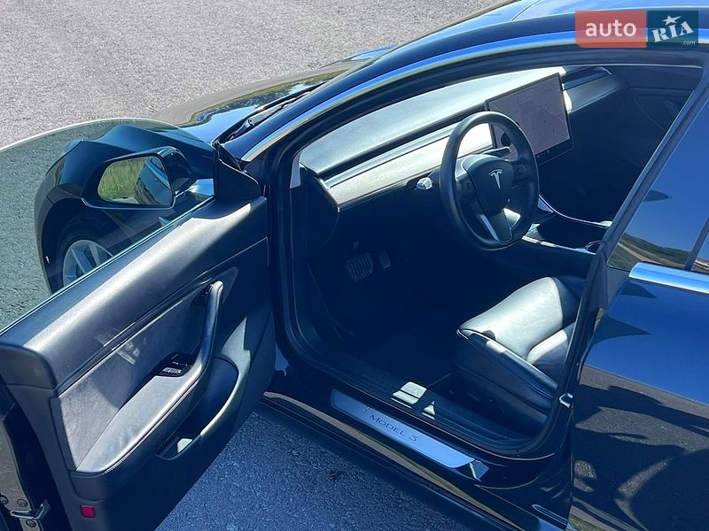 Седан Tesla Model 3 2020 в Дрогобыче