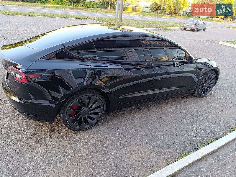 Седан Tesla Model 3 2023 в Харькове