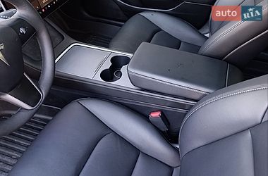 Седан Tesla Model 3 2023 в Харькове