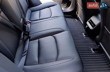 Седан Tesla Model 3 2023 в Харкові