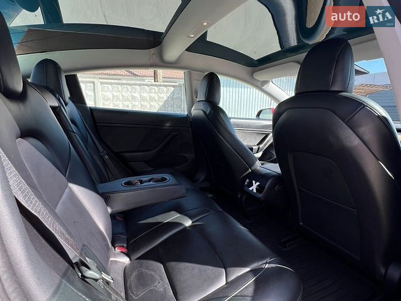 Седан Tesla Model 3 2021 в Белой Церкви
