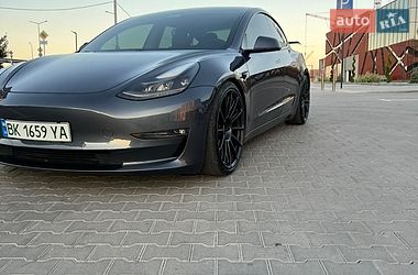 Седан Tesla Model 3 2021 в Рівному фото 9 Седан Tesla Model 3 2021 в Рівному