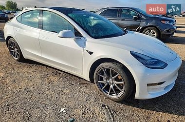 Седан Tesla Model 3 2020 в Тернополі