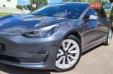 Седан Tesla Model 3 2023 в Киеве