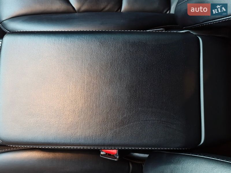 Седан Tesla Model 3 2020 в Житомире