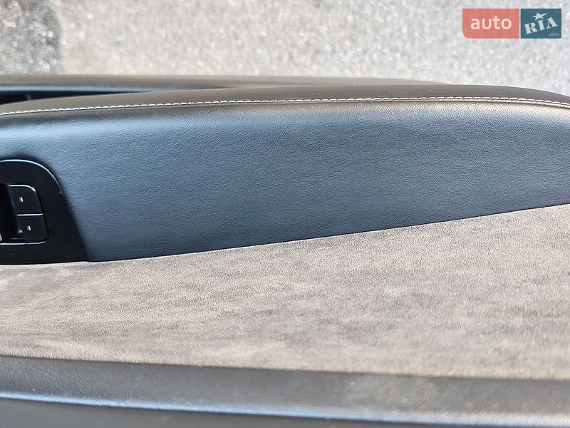 Седан Tesla Model 3 2020 в Житомире