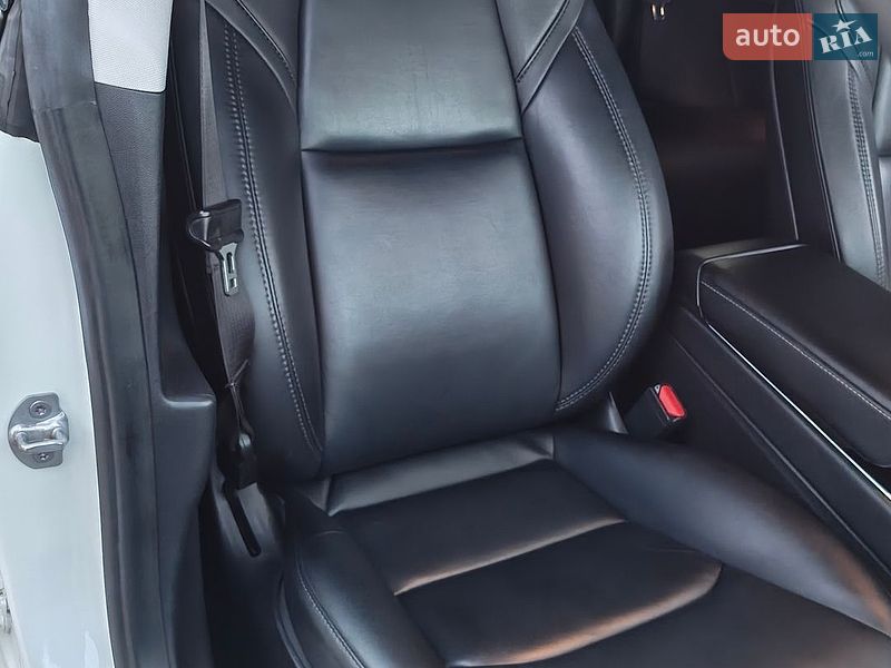 Седан Tesla Model 3 2020 в Житомире