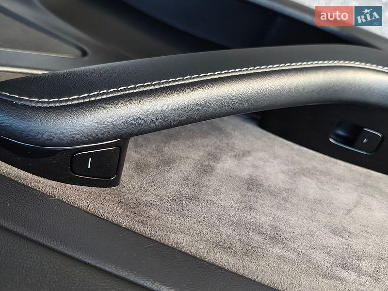Седан Tesla Model 3 2020 в Житомире