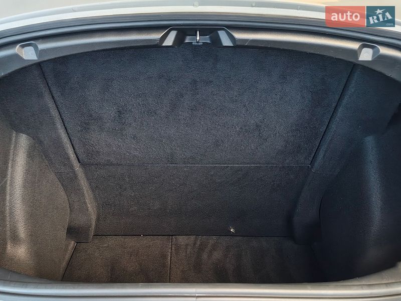 Седан Tesla Model 3 2020 в Житомире