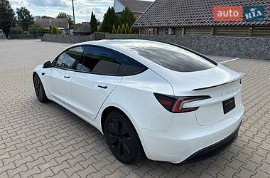 Седан Tesla Model 3 2024 в Вінниці