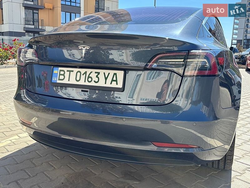 Седан Tesla Model 3 2018 в Одесі