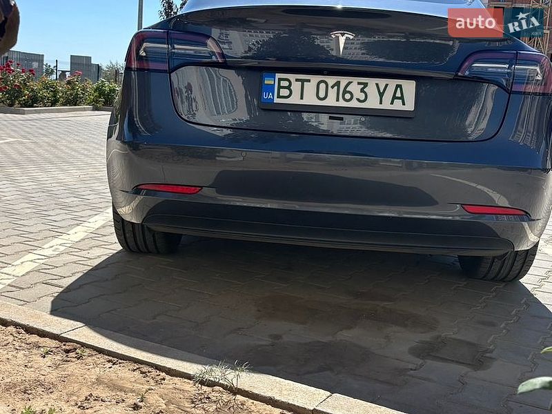 Седан Tesla Model 3 2018 в Одесі