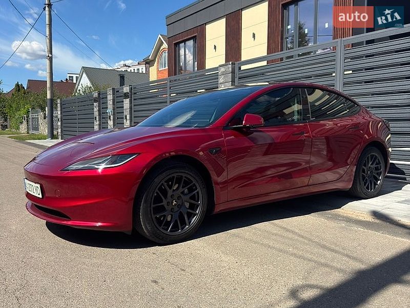 Седан Tesla Model 3 2024 в Петропавловской Борщаговке