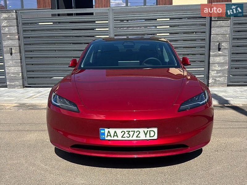 Седан Tesla Model 3 2024 в Петропавловской Борщаговке