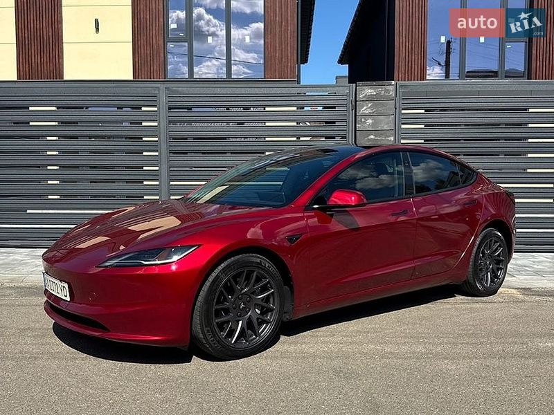 Седан Tesla Model 3 2024 в Петропавловской Борщаговке