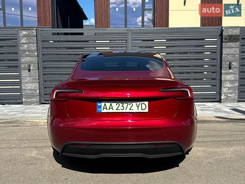 Седан Tesla Model 3 2024 в Петропавловской Борщаговке
