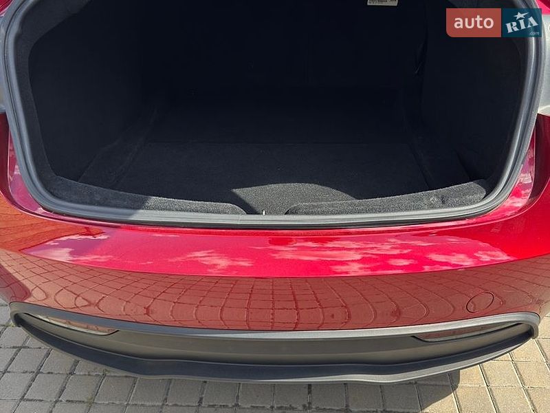 Седан Tesla Model 3 2024 в Петропавловской Борщаговке