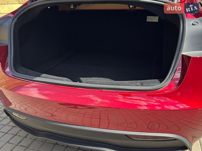Седан Tesla Model 3 2024 в Петропавловской Борщаговке