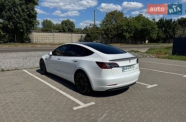 Седан Tesla Model 3 2023 в Киеве