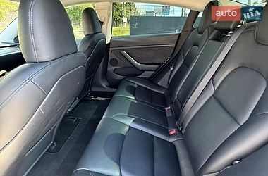 Седан Tesla Model 3 2023 в Киеве