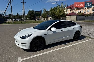 Седан Tesla Model 3 2023 в Киеве
