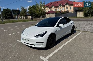 Седан Tesla Model 3 2023 в Киеве