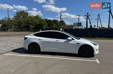 Седан Tesla Model 3 2023 в Киеве