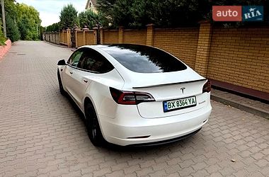 Седан Tesla Model 3 2021 в Хмельницком