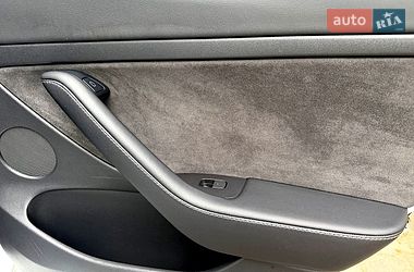 Седан Tesla Model 3 2021 в Хмельницком