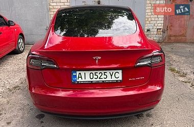 Седан Tesla Model 3 2020 в Киеве