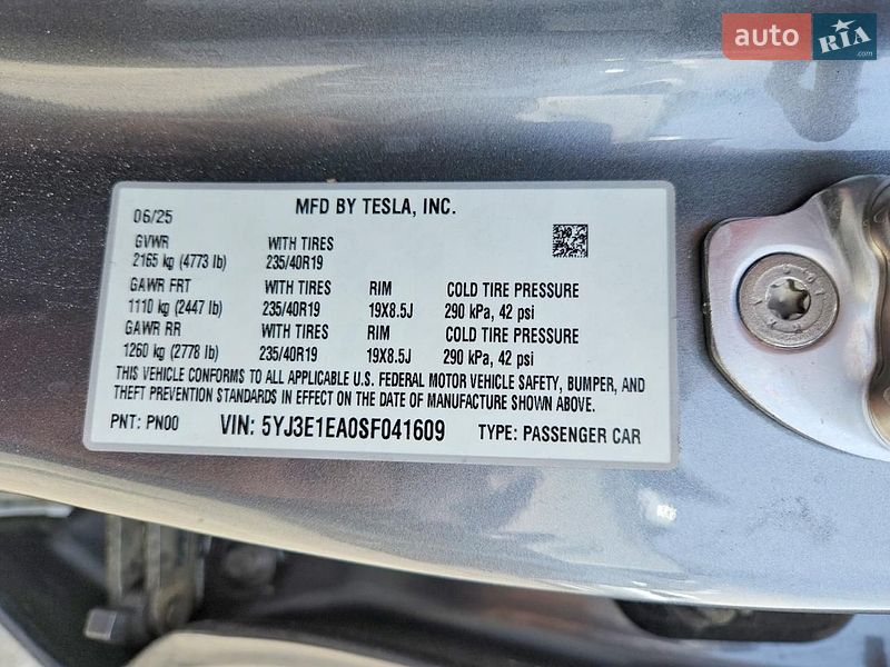 Седан Tesla Model 3 2025 в Киеве