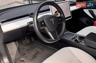Седан Tesla Model 3 2020 в Киеве