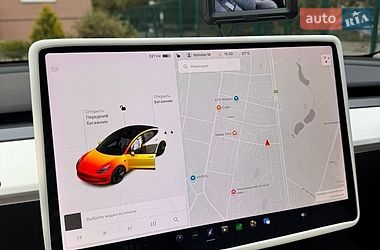 Седан Tesla Model 3 2020 в Киеве