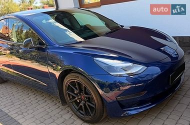 Седан Tesla Model 3 2022 в Рівному