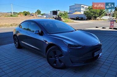 Седан Tesla Model 3 2023 в Черкассах
