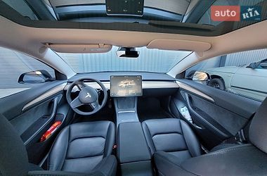 Седан Tesla Model 3 2023 в Черкассах