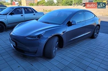 Седан Tesla Model 3 2023 в Черкассах