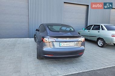 Седан Tesla Model 3 2023 в Черкассах