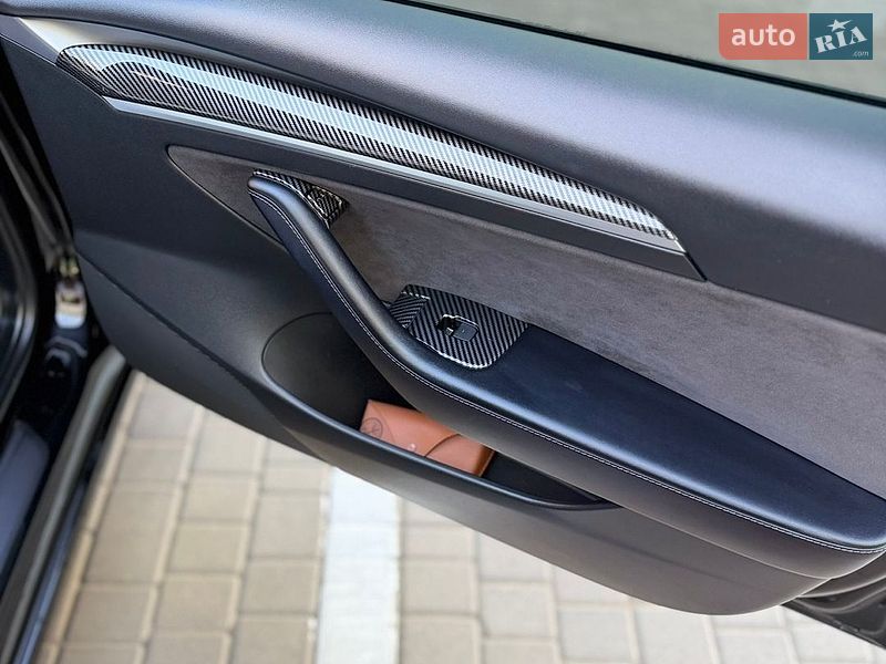 Седан Tesla Model 3 2021 в Одесі фото 21 Седан Tesla Model 3 2021 в Одесі
