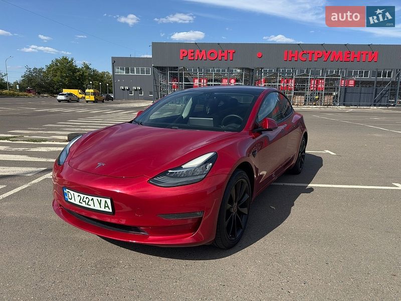 Седан Tesla Model 3 2018 в Миколаєві